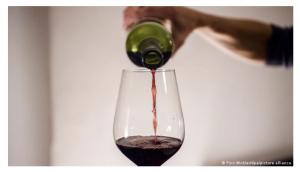 Cover: How bad is a glass of wine at dinner?