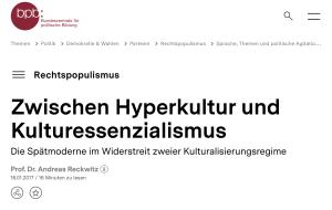 Cover: Zwischen Hyperkultur und Kulturessenzialismus