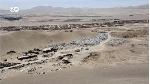 Cover: Desechos textiles en el desierto en Chile