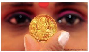 Cover: Rulers, goddesses and activists | Portraits of women on coins